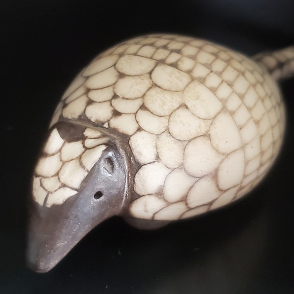 Signed Micol '92 Uruguay Beautiful Pottery Armadillo or Pangolin Original Micol - Picture 6 of 14